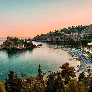casa-del-sole-taormina.taorminaitalyhotels.com/