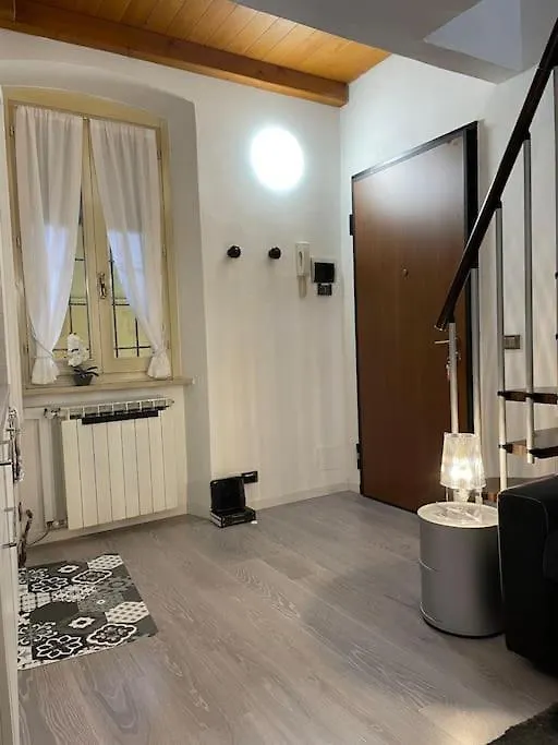Apartament Accademia Love Bergamo 0*,